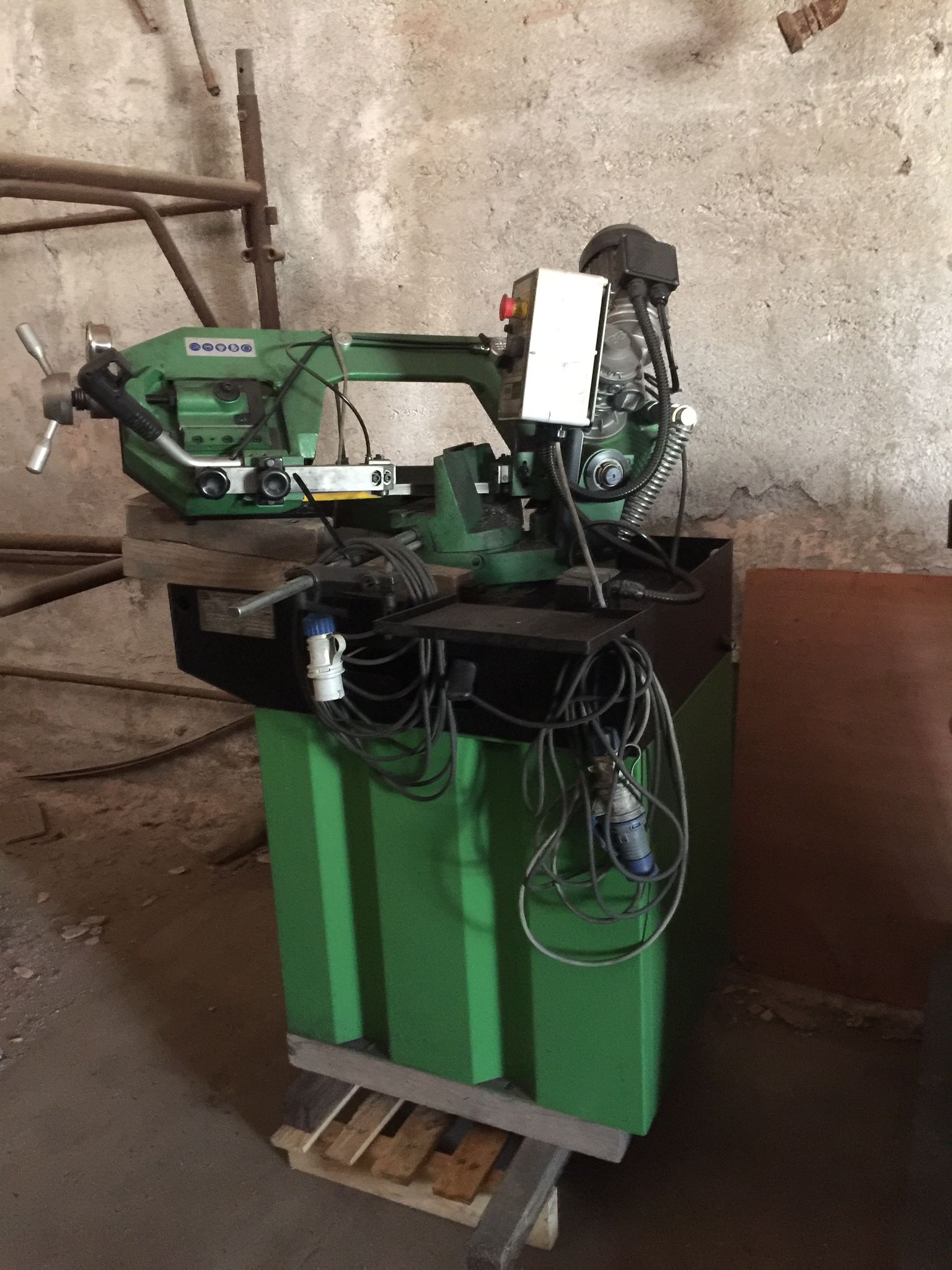 pillar drill